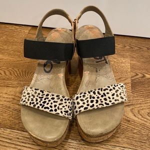 Leopard print OTBT wedges, size 11